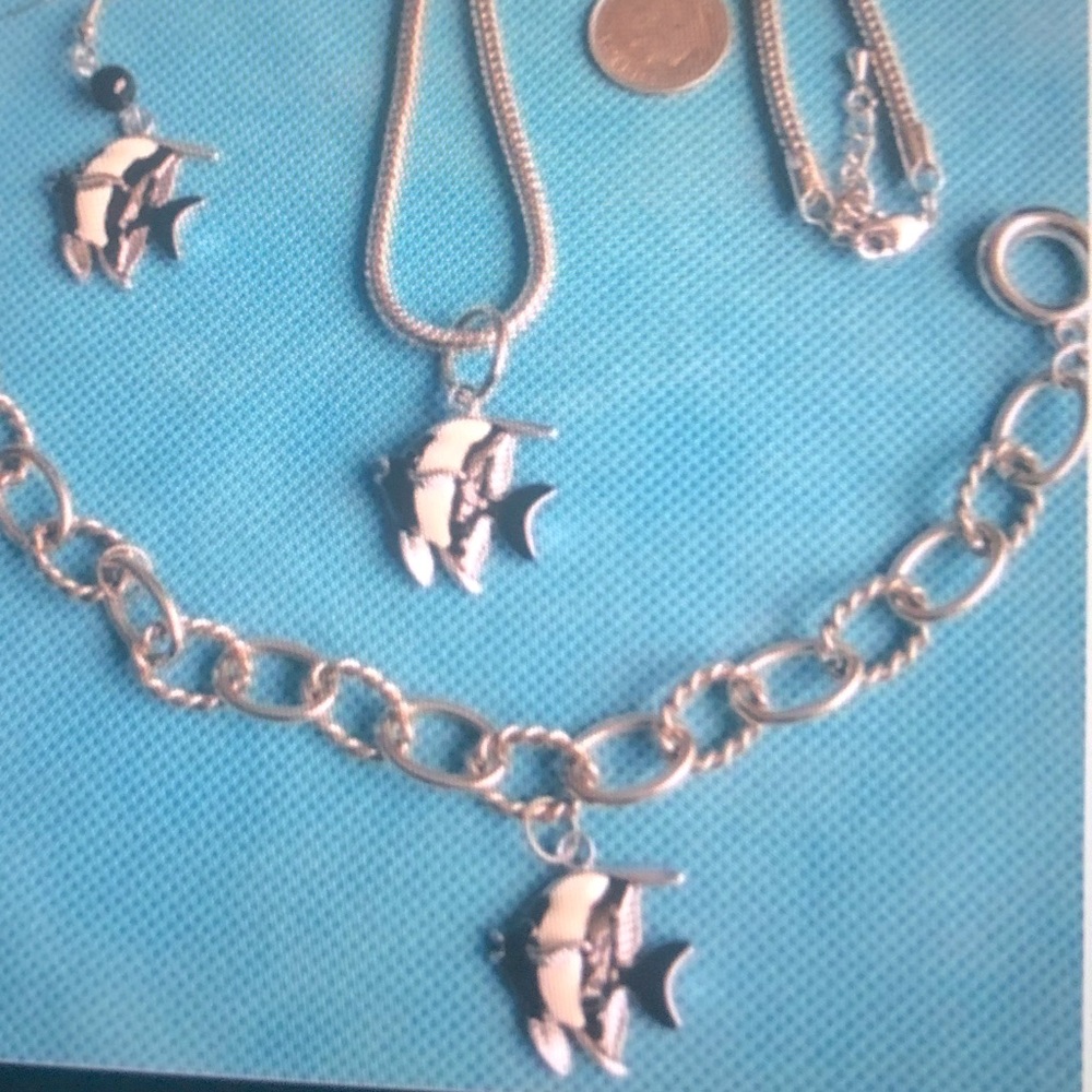 Ocean theme Fish Pendant Necklace and earrings
